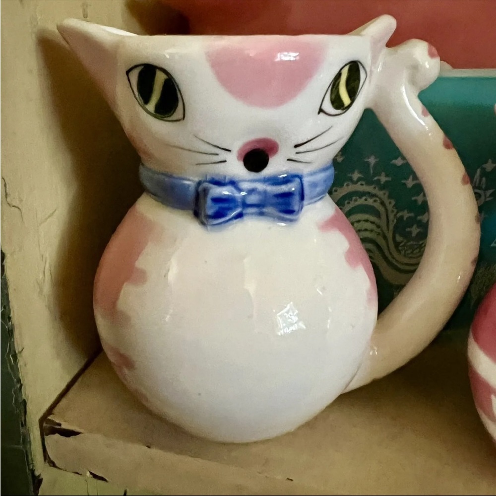 Vtg Lipper Mann Anthropomorphic Kitty Cat Pink Creamers Pitchers Pair - Picture 4 of 11